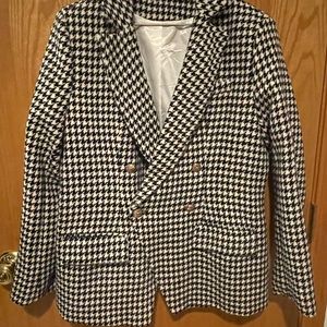 NWT black and white homes tooth blazer fully lined with gold buttons